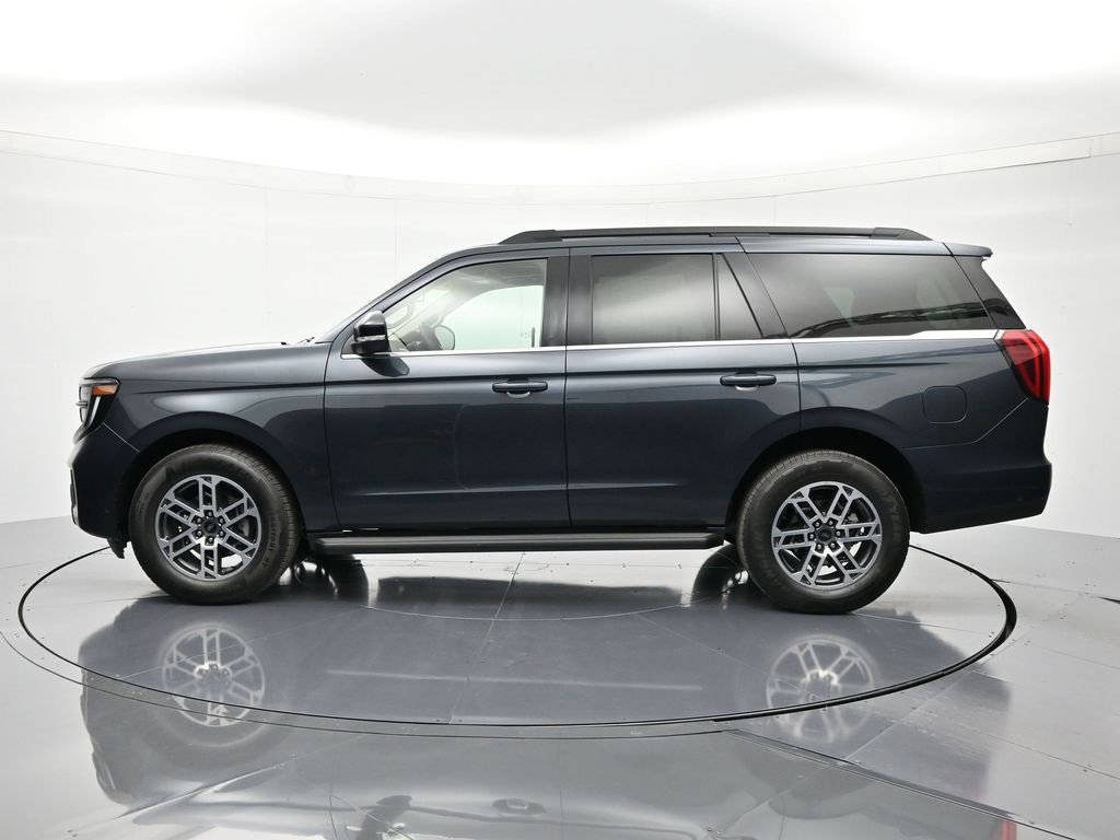 Certified 2025 Ford Expedition Active image 4