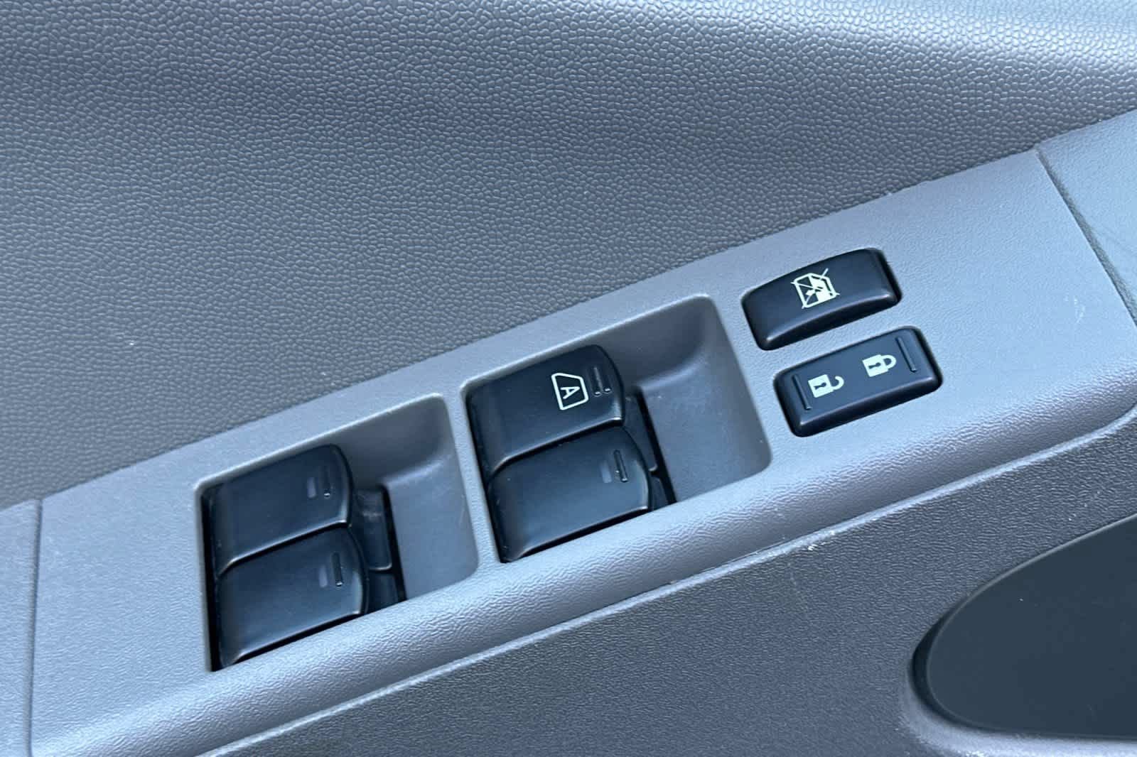 Used 2019 Nissan Frontier SV AWD/4WD image 13