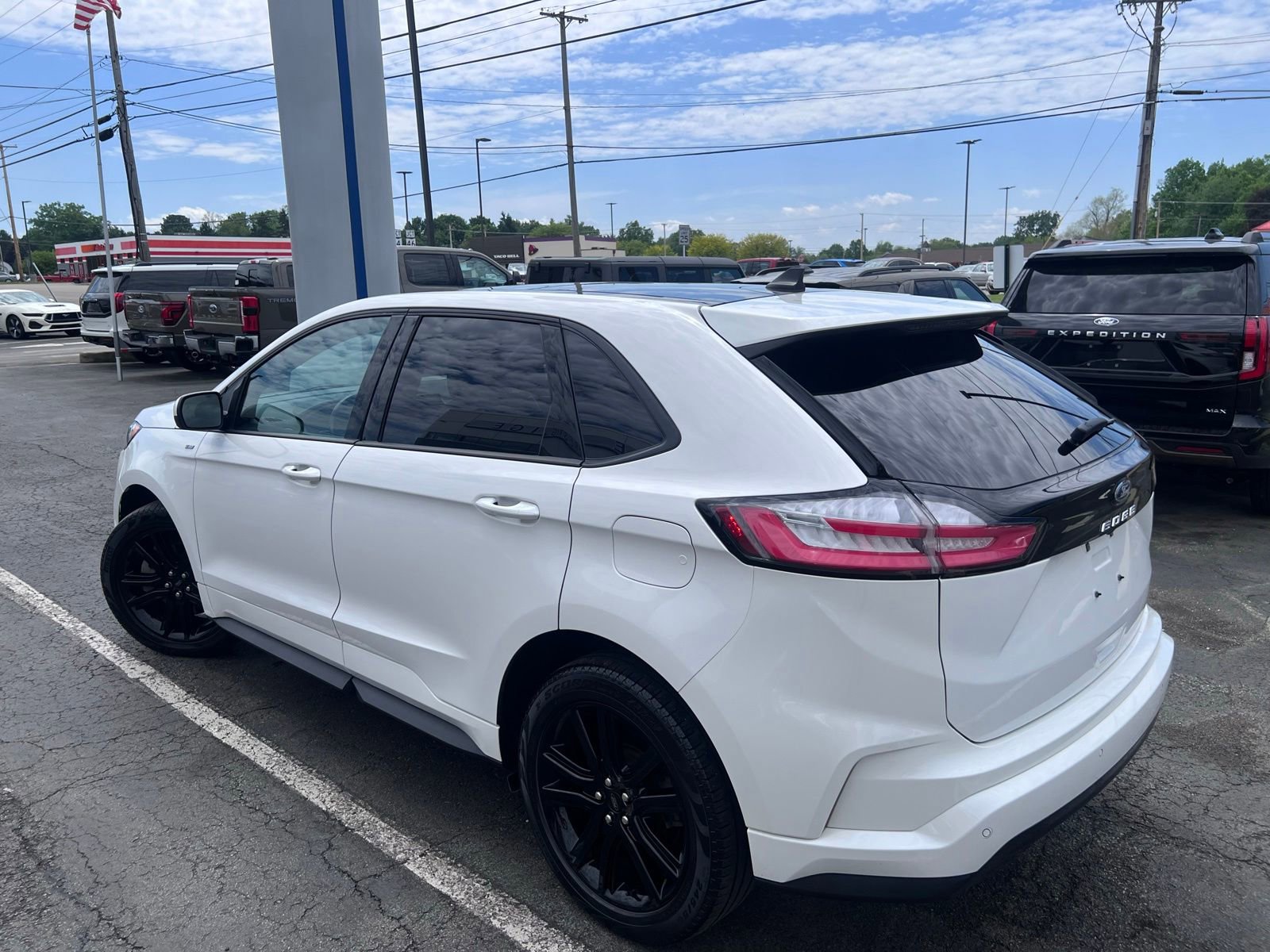 Certified 2023 Ford Edge ST-Line AWD/4WD image 14