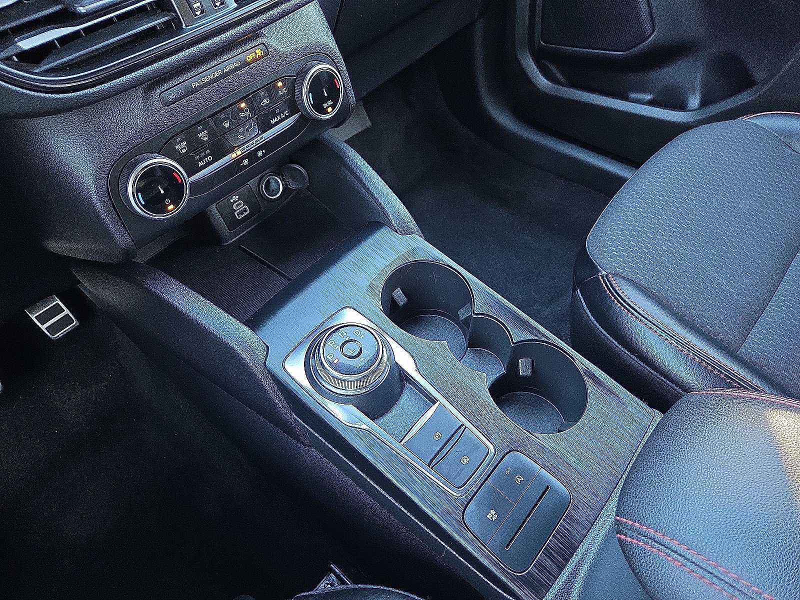 Certified 2024 Ford Escape ST-Line image 25