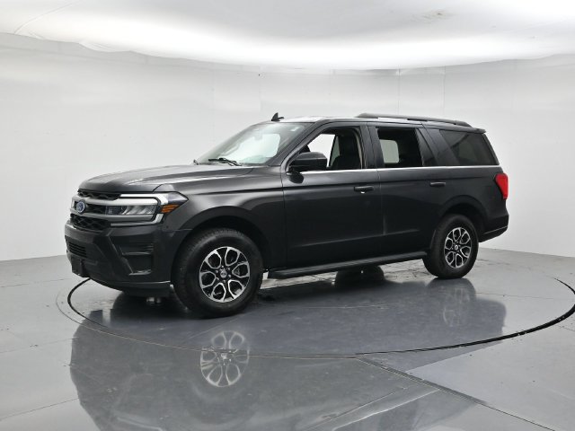 Certified 2024 Ford Expedition XLT RWD image 5