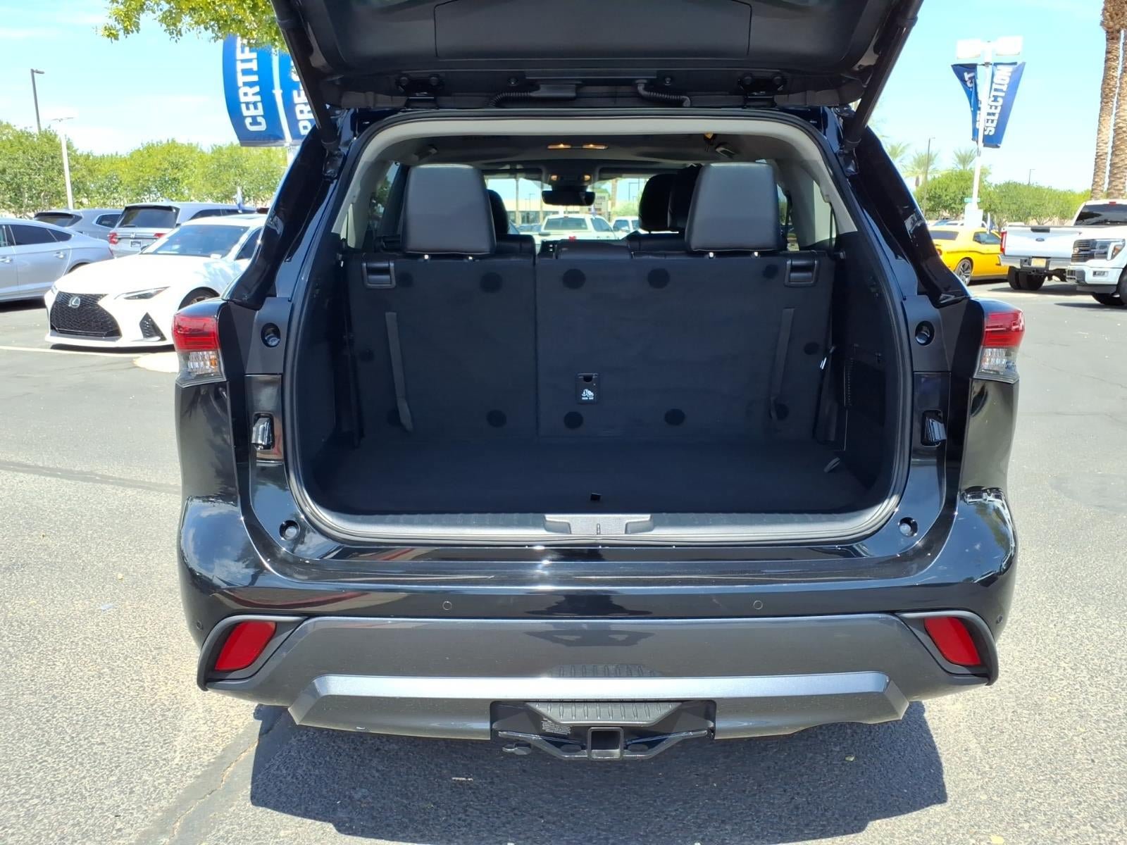 Used 2022 Toyota Highlander Limited AWD/4WD image 17