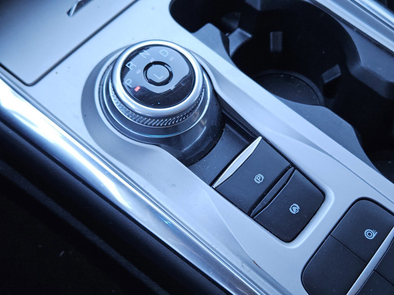 Certified 2022 Ford Explorer Limited w/ Limited Technology Package image 26