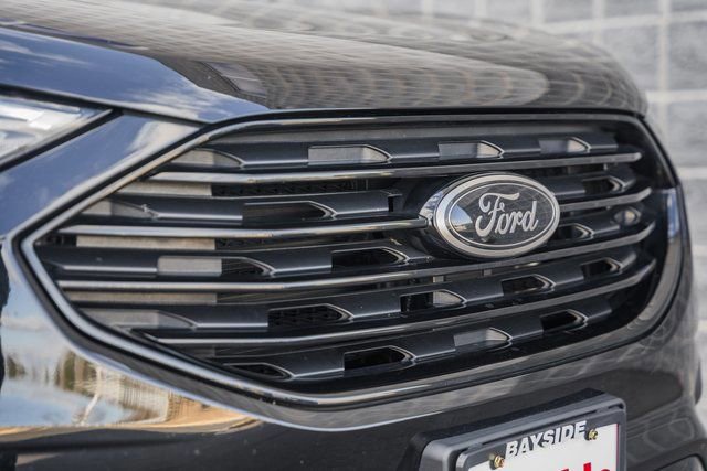 Certified 2022 Ford Edge SE w/ Black Appearance Package image 15