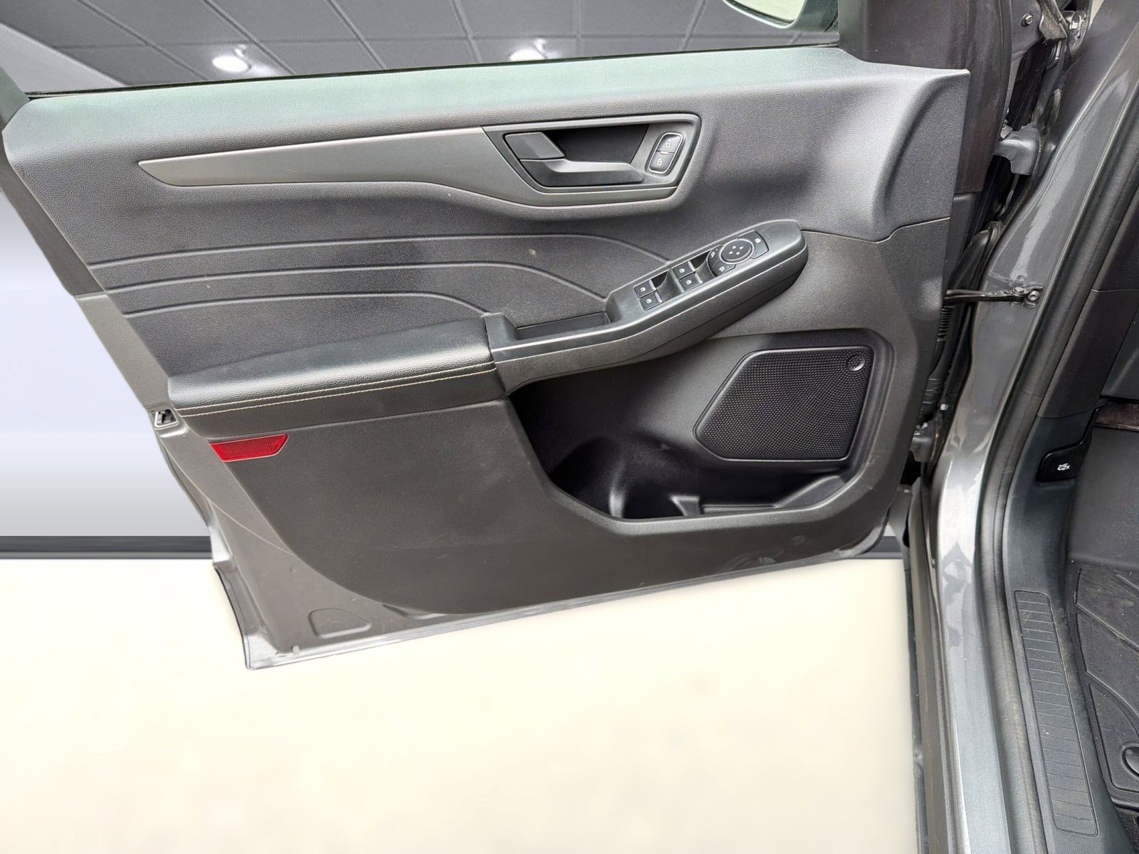 Certified 2023 Ford Escape Active AWD/4WD image 13