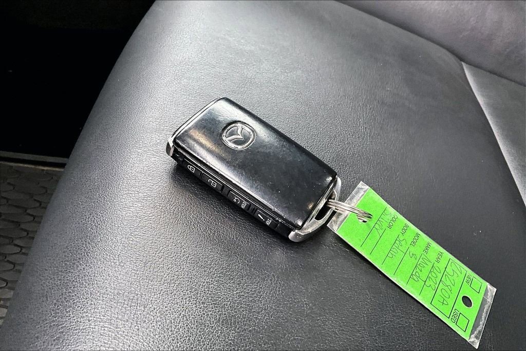 Used 2023 MAZDA MAZDA3 s image 12