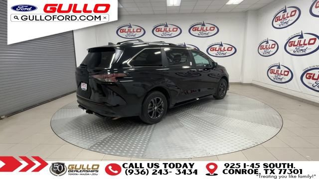 Used 2024 Toyota Sienna AWD image 8