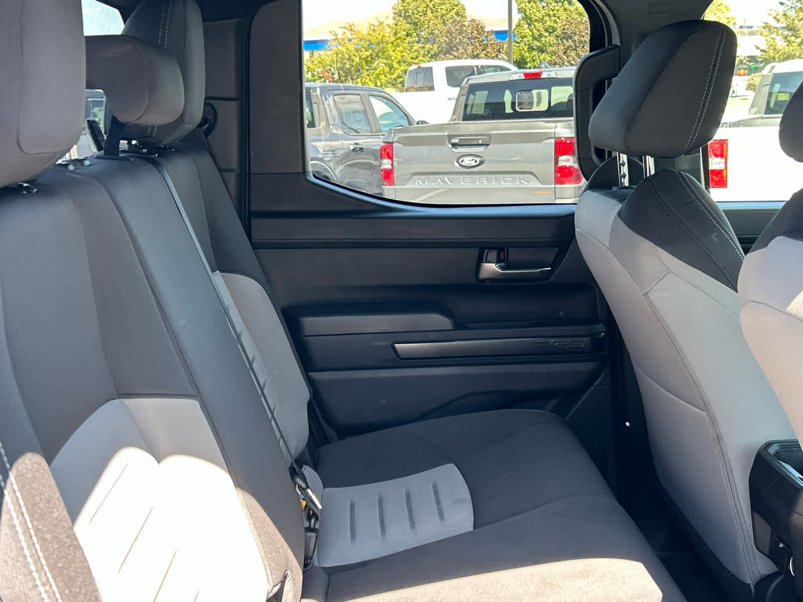 Used 2025 Toyota Tacoma TRD Off-Road image 23