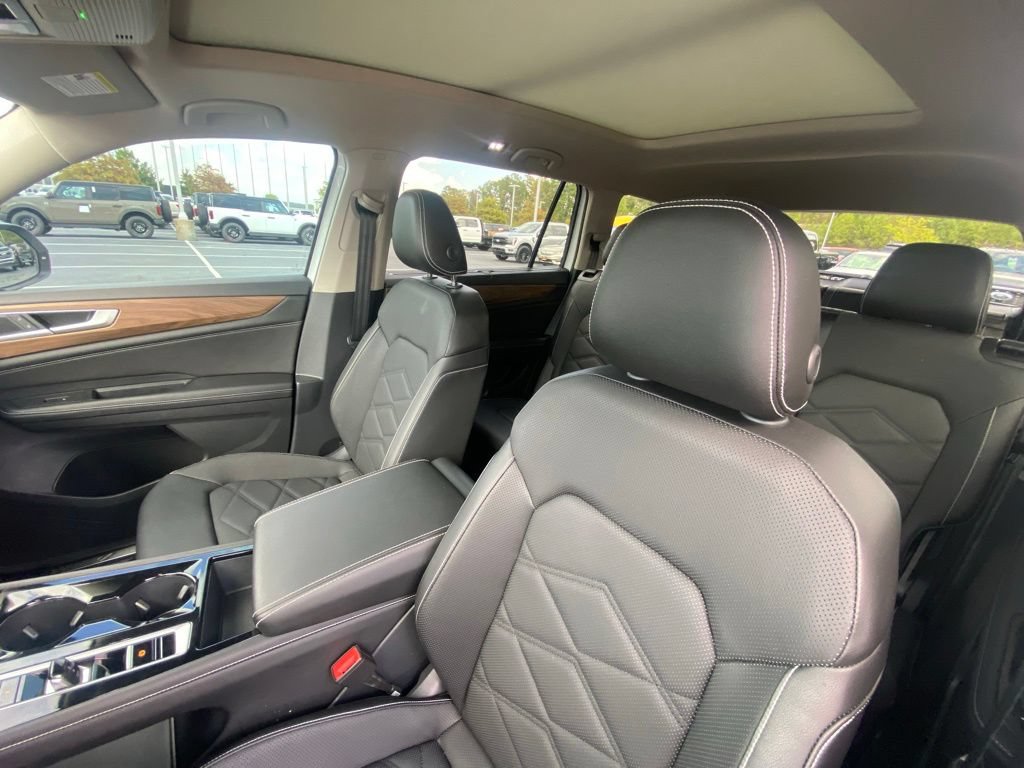 Used 2024 Volkswagen Atlas SE FWD image 23