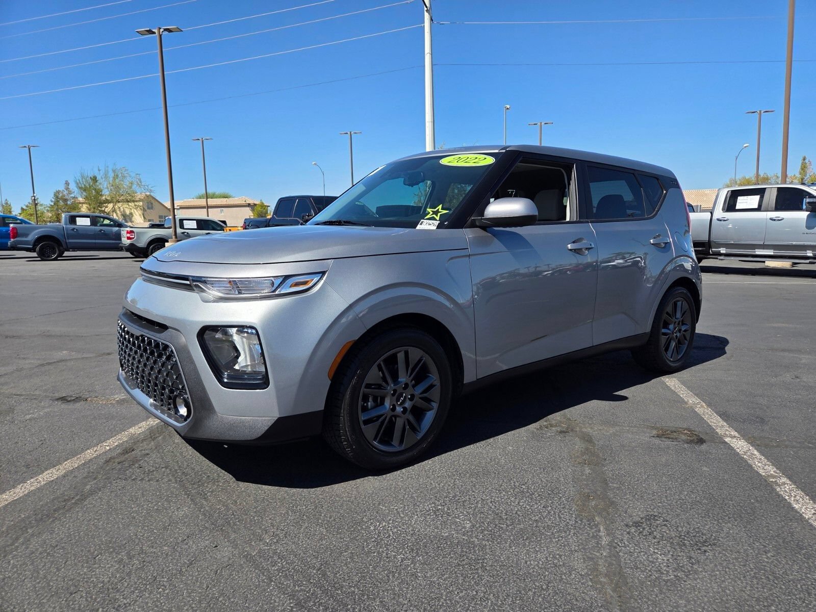 Used 2022 Kia Soul EX FWD image 2
