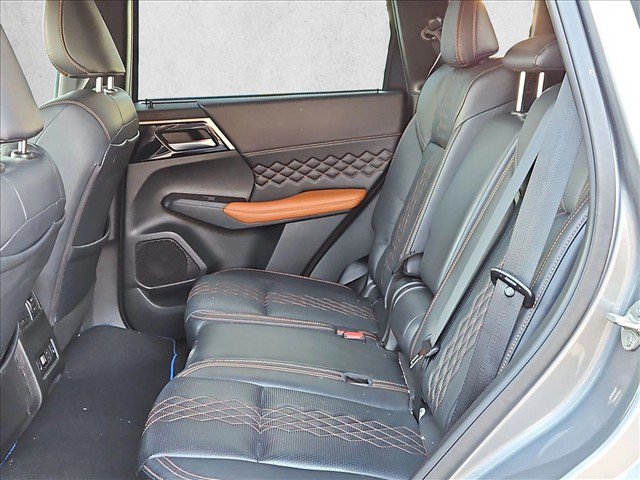 Used 2023 Mitsubishi Outlander SEL 40th Anniversary AWD/4WD image 15