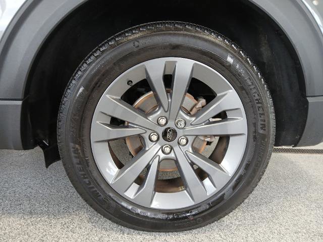 Certified 2023 Ford Explorer XLT w/ Equipment Group 202A image 9