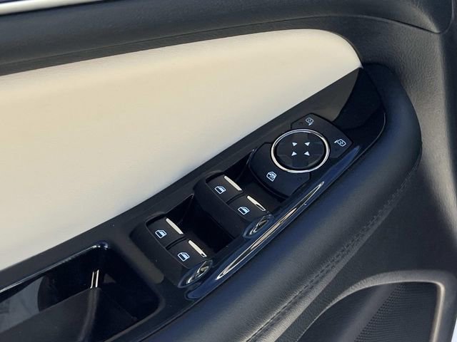 Certified 2017 Ford Edge SEL w/ Equipment Group 201A image 19