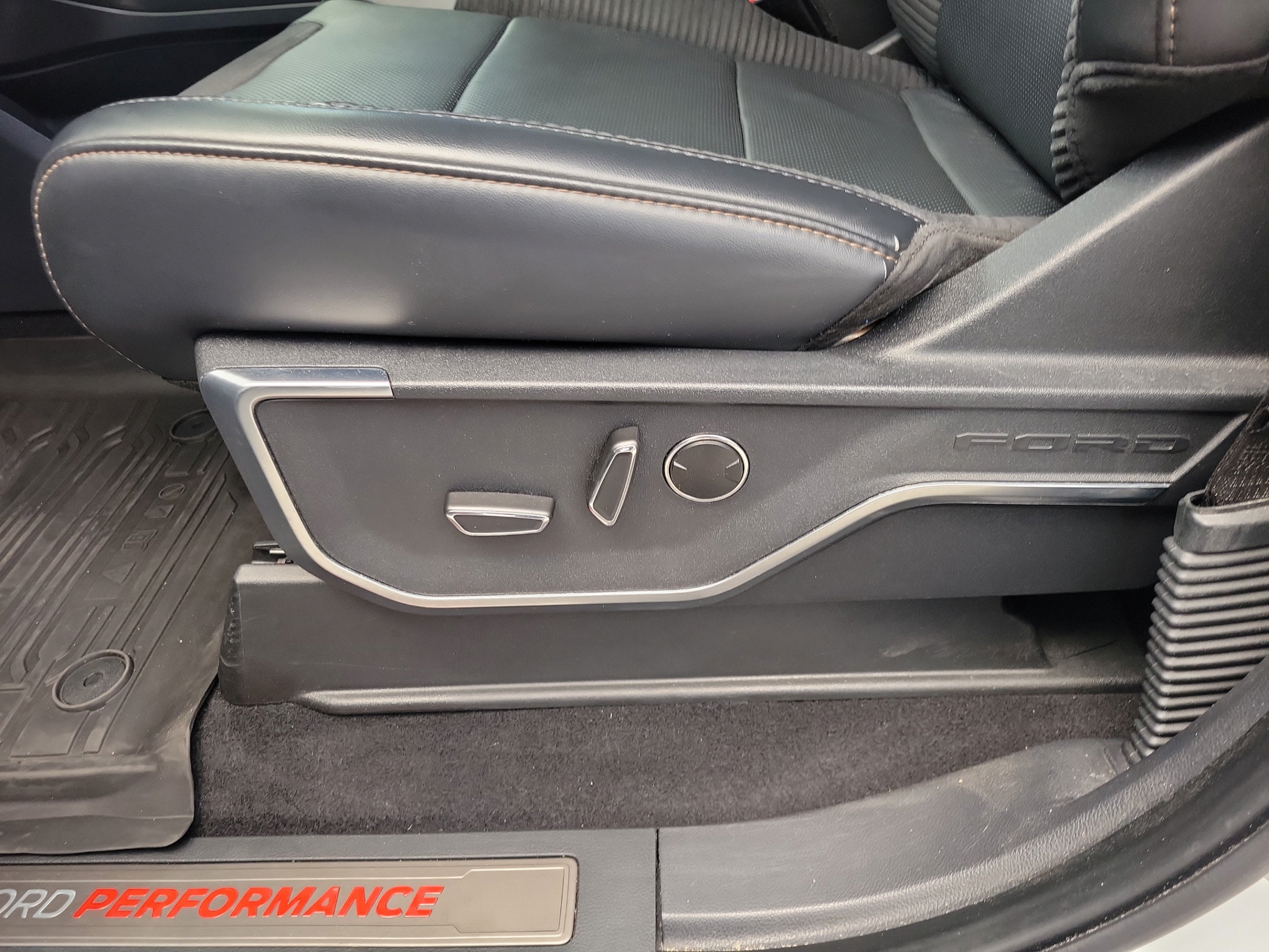 Certified 2023 Ford F150 Raptor AWD/4WD image 18