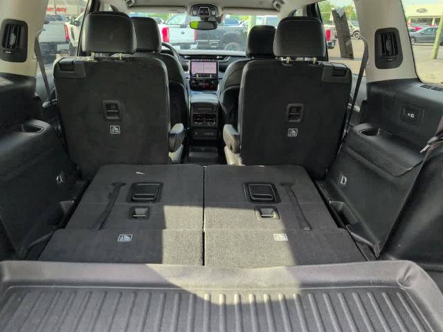 Used 2021 Jeep Grand Cherokee L Limited AWD/4WD image 10