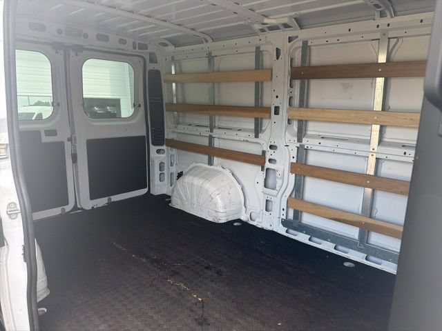 Used 2025 RAM ProMaster 2500 w/ U-Haul Equipment Group FWD image 19