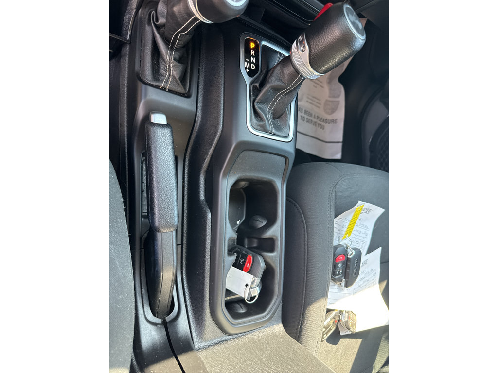 Used 2023 Jeep Wrangler Unlimited Sahara AWD/4WD image 11