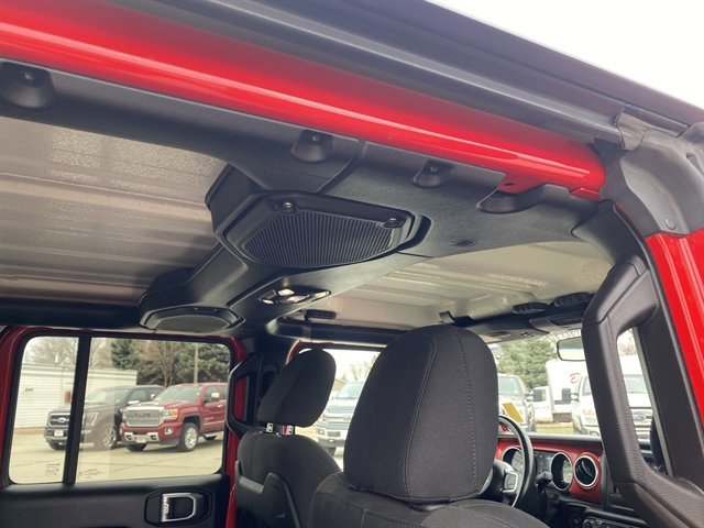 Used 2021 Jeep Wrangler Unlimited Rubicon w/ Dual Top Group AWD/4WD image 15