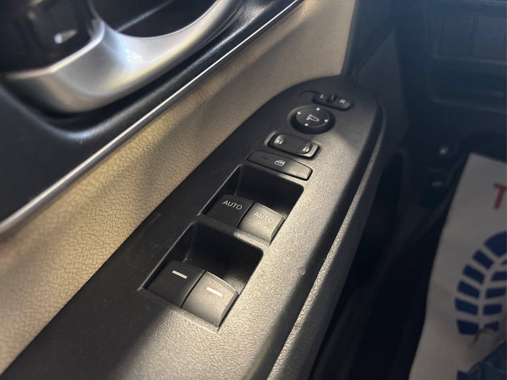 Used 2018 Honda CR-V EX image 36