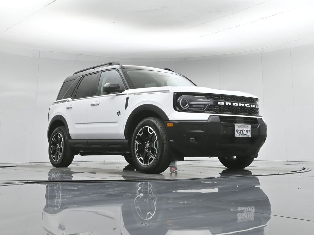 Certified 2025 Ford Bronco Sport Outer Banks w/ Outer Banks Tech Package+ AWD/4WD image 49