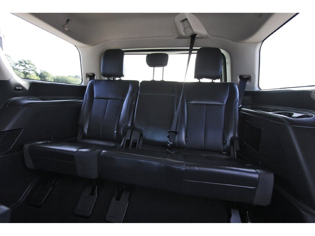 Certified 2024 Ford Expedition XLT RWD image 17