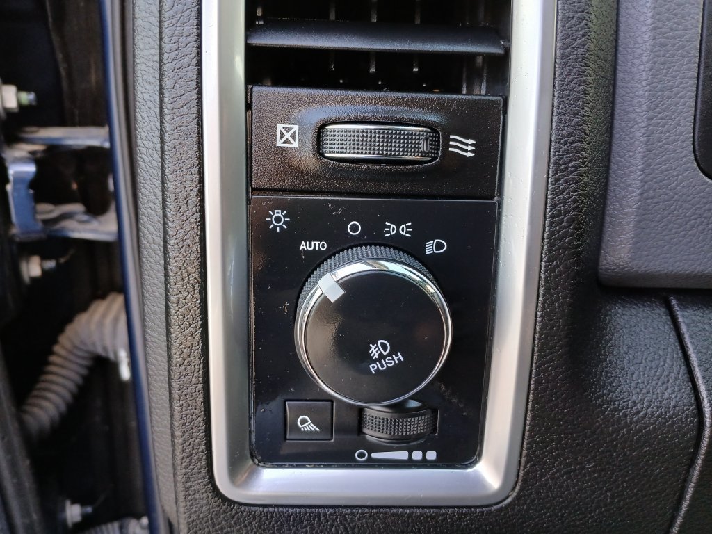 Used 2019 RAM 1500 Big Horn AWD/4WD image 12