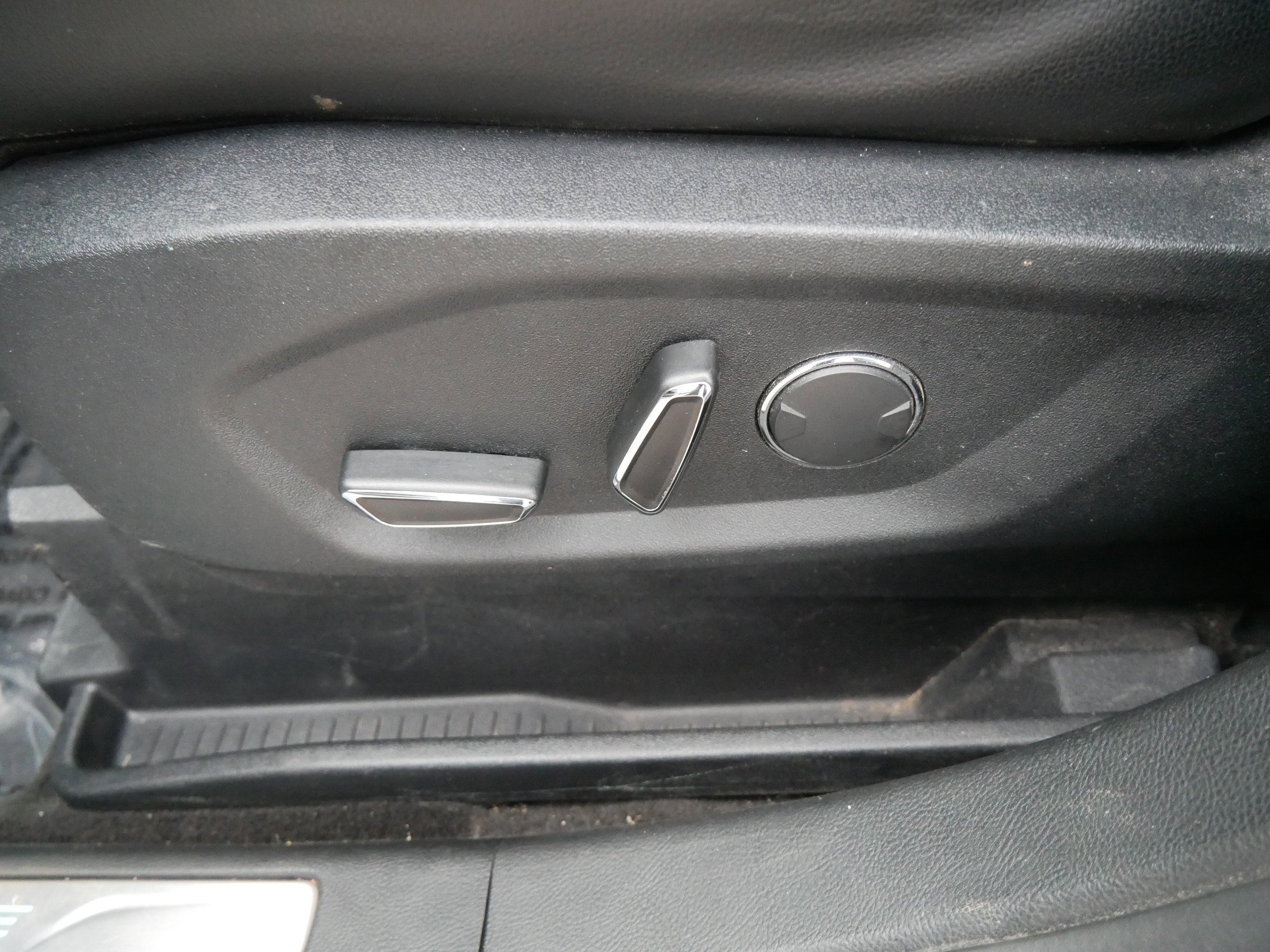 Certified 2017 Ford Edge Sport w/ Equipment Group 401A image 19