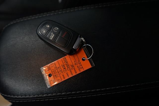 Used 2019 Jeep Cherokee Limited image 22