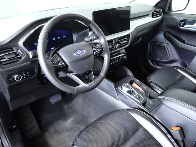 Certified 2024 Ford Escape Platinum AWD/4WD image 3