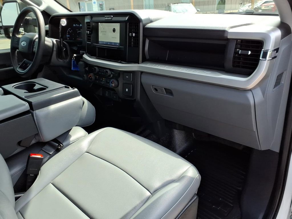 Certified 2025 Ford F350 XL w/ FX4 Off-Road Package AWD/4WD image 6