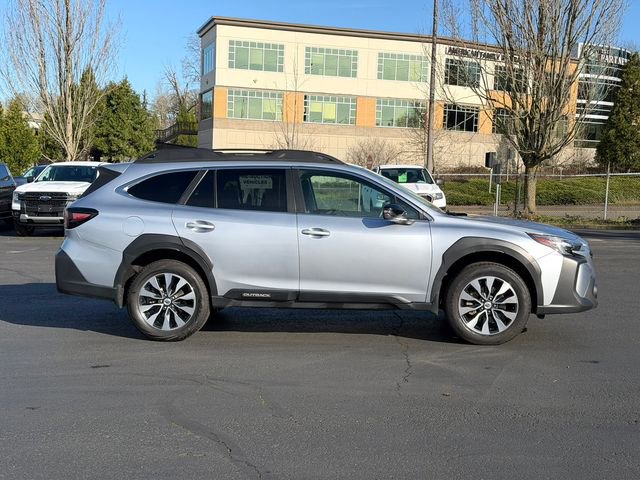 Used 2023 Subaru Outback Limited image 2