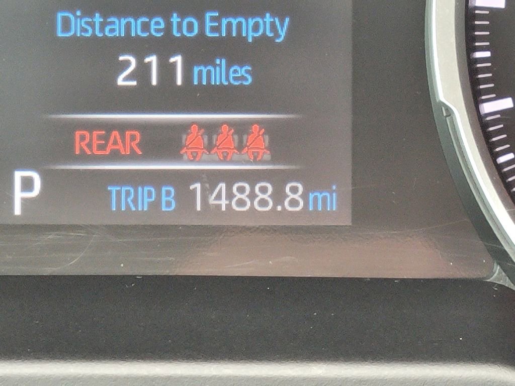 Used 2020 Toyota RAV4 XLE image 33