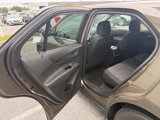 Used 2023 Chevrolet Equinox LT w/ LPO, Floor Liner Package FWD image 12
