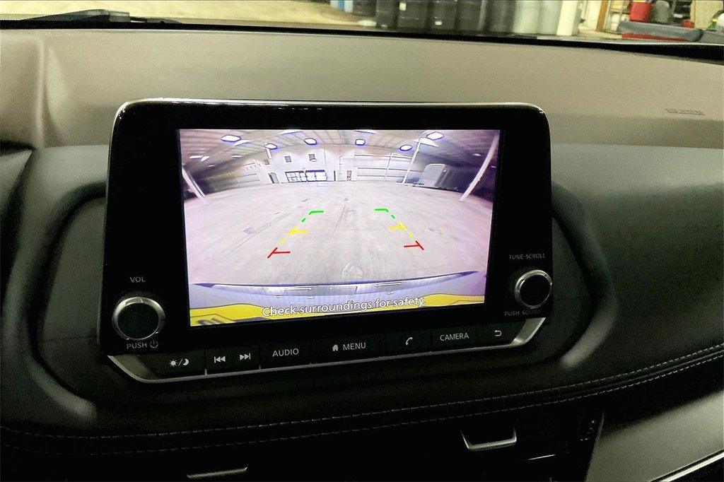 Used 2023 Nissan Rogue SV w/ SV Premium Package image 20