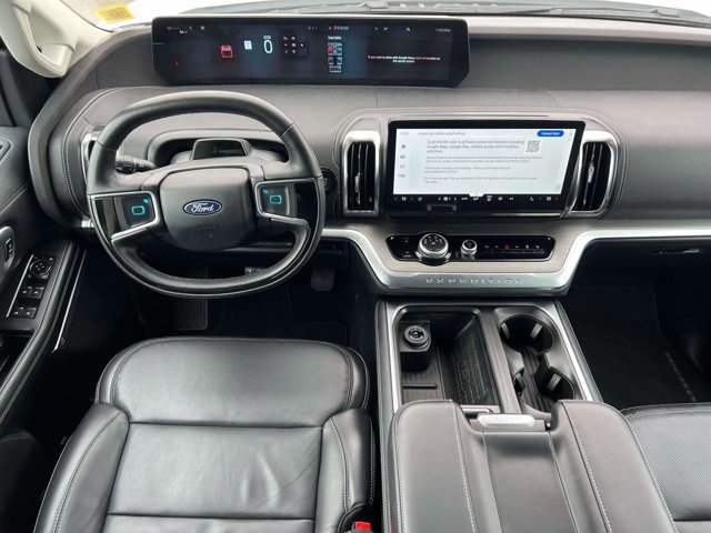 Certified 2025 Ford Expedition Max Platinum image 15