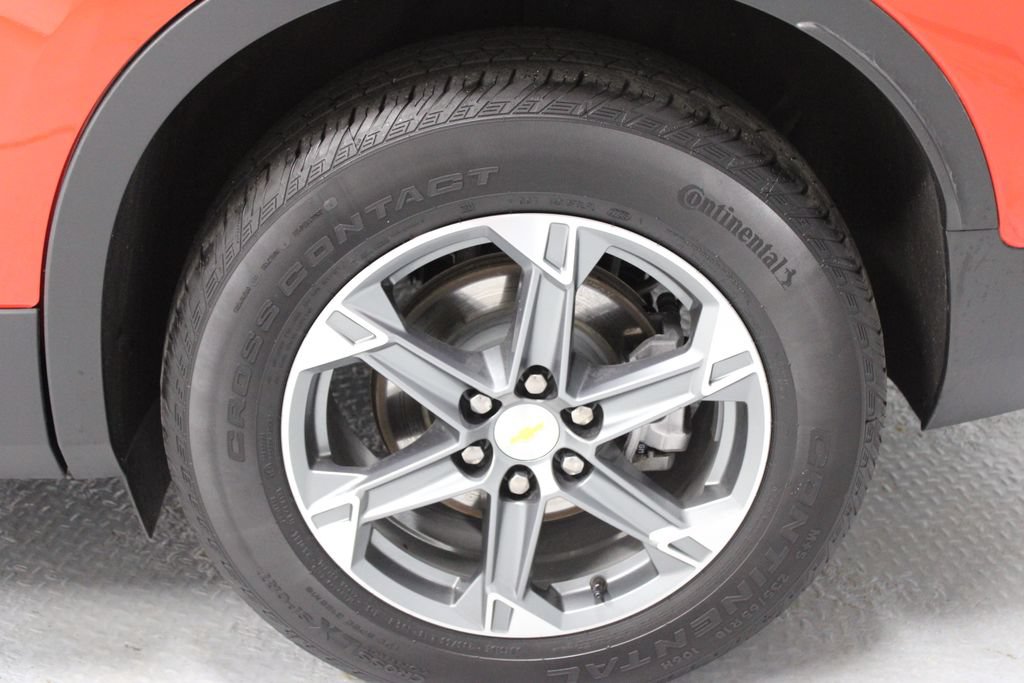 Used 2025 Chevrolet Blazer LT AWD/4WD image 17