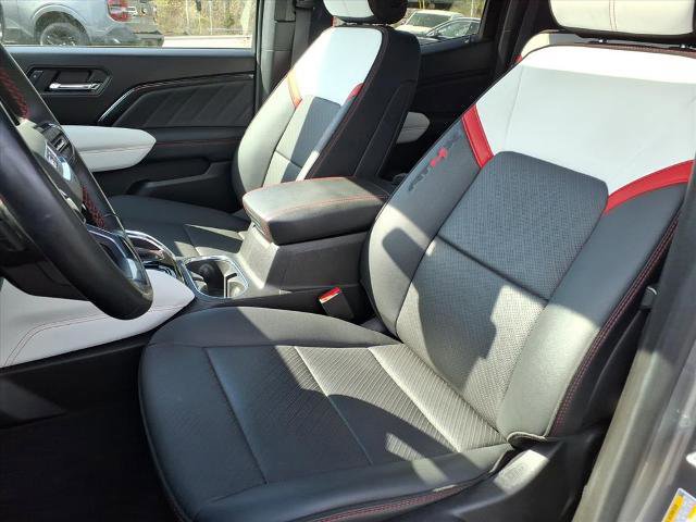 Used 2024 GMC Canyon AT4X image 18