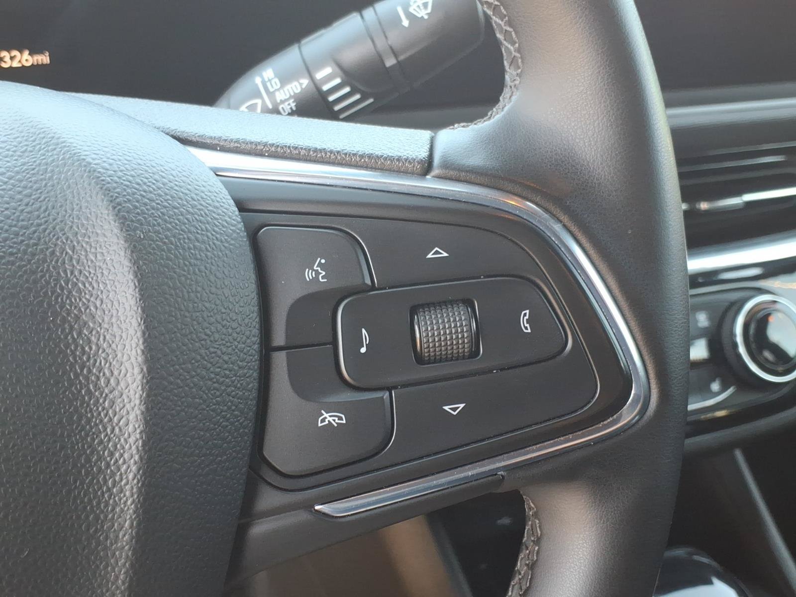 Used 2025 Buick Envista Sport Touring w/ Convenience I Package FWD image 24