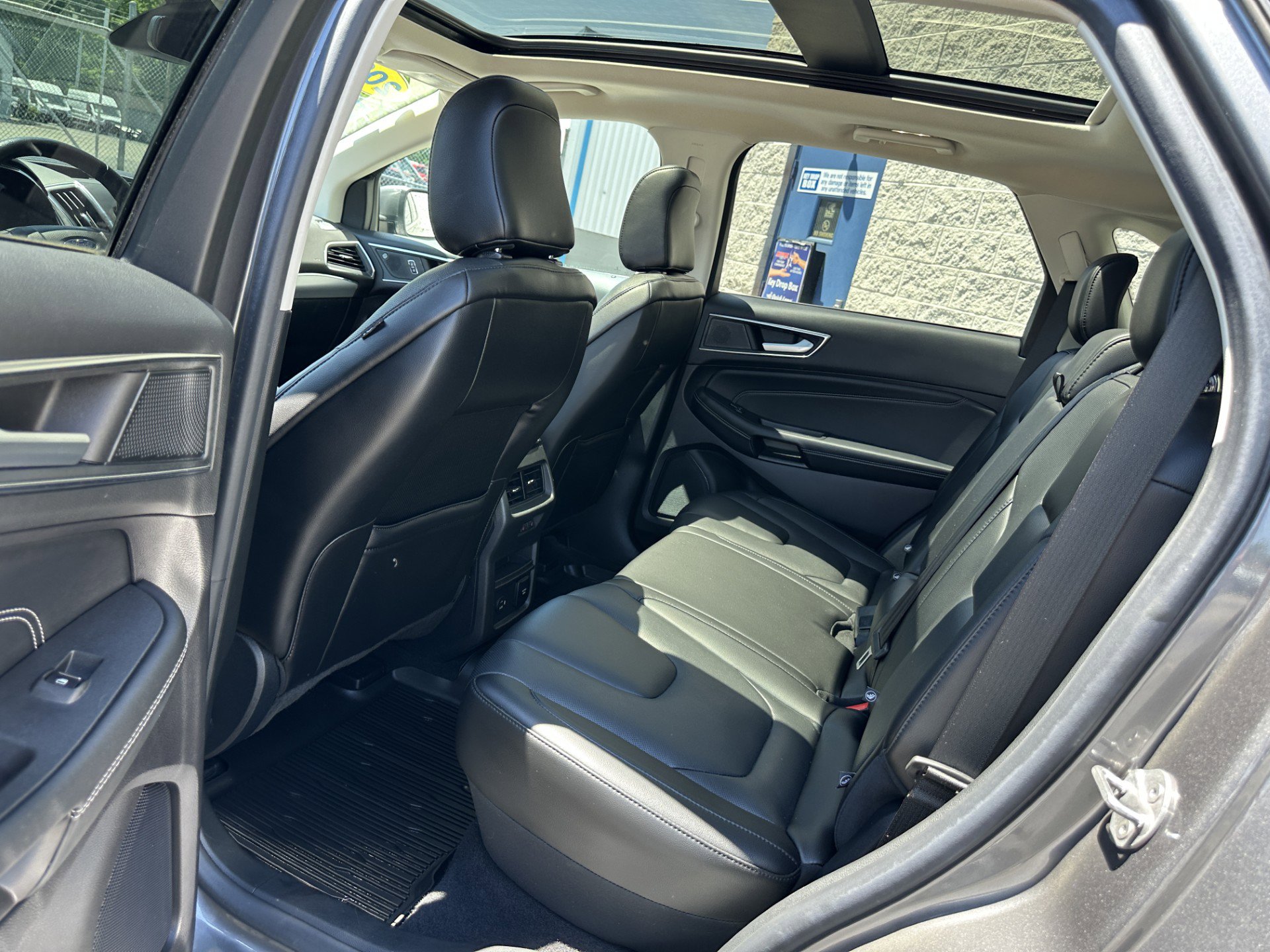 Certified 2021 Ford Edge Titanium w/ Equipment Group 301A AWD/4WD image 10