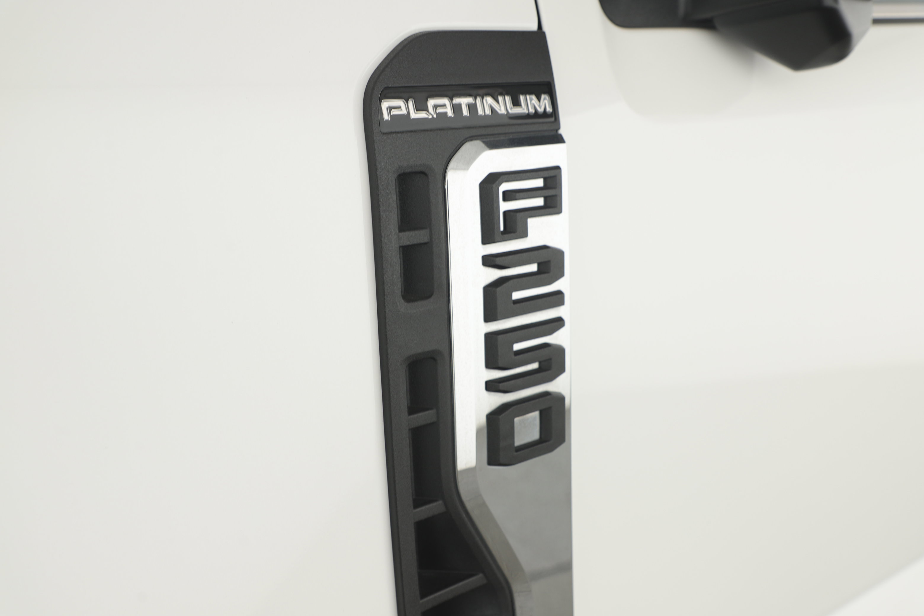 Certified 2024 Ford F250 Platinum image 17