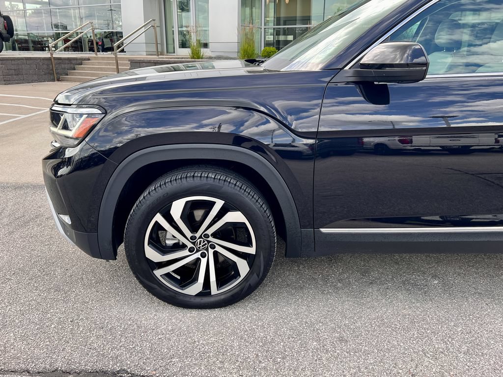 Used 2021 Volkswagen Atlas SEL Premium AWD/4WD image 32