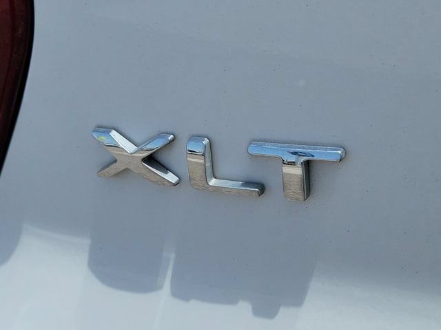 Certified 2018 Ford Explorer XLT w/ Equipment Group 202A FWD image 8