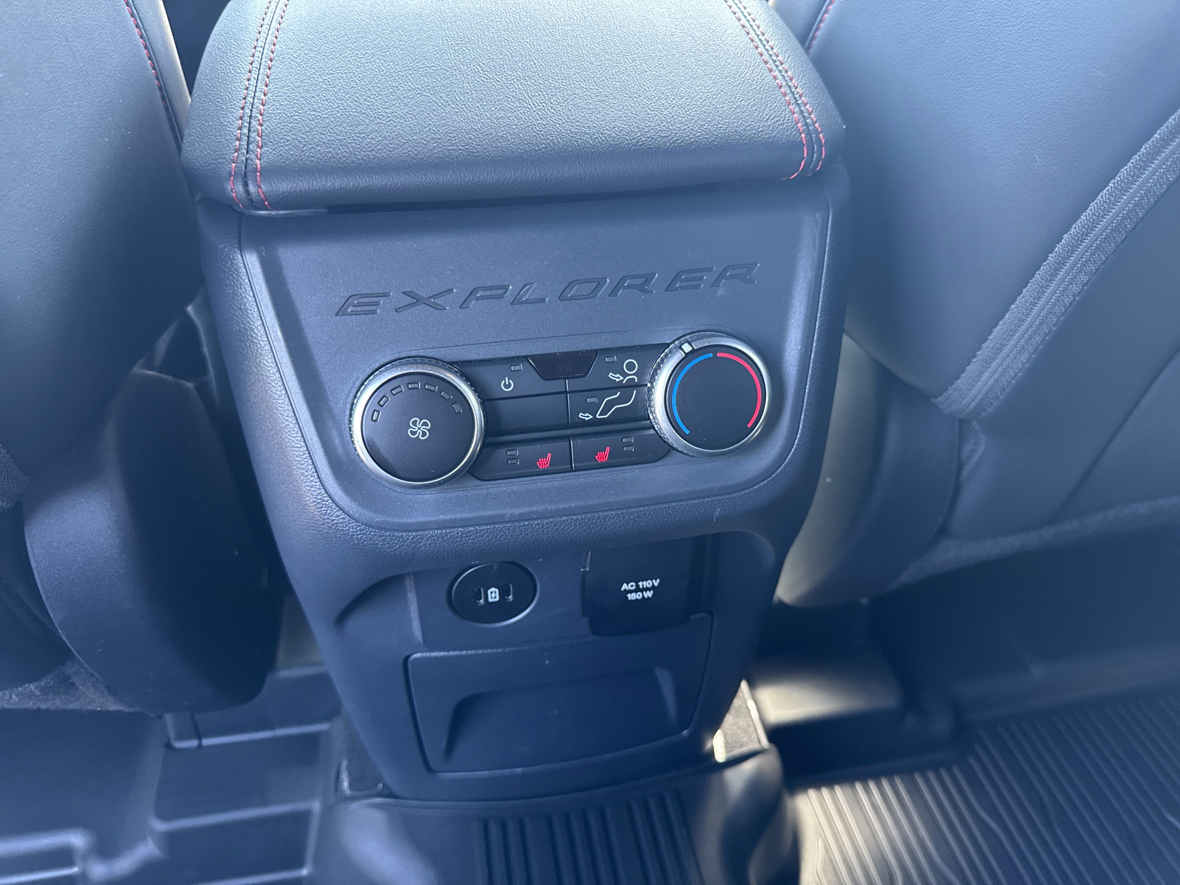 Certified 2025 Ford Explorer ST-Line w/ Premium Package RWD image 26