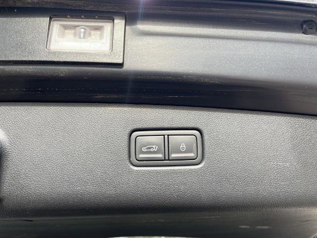 Used 2024 Genesis GV70 2.5T w/ Sport Prestige Package image 11