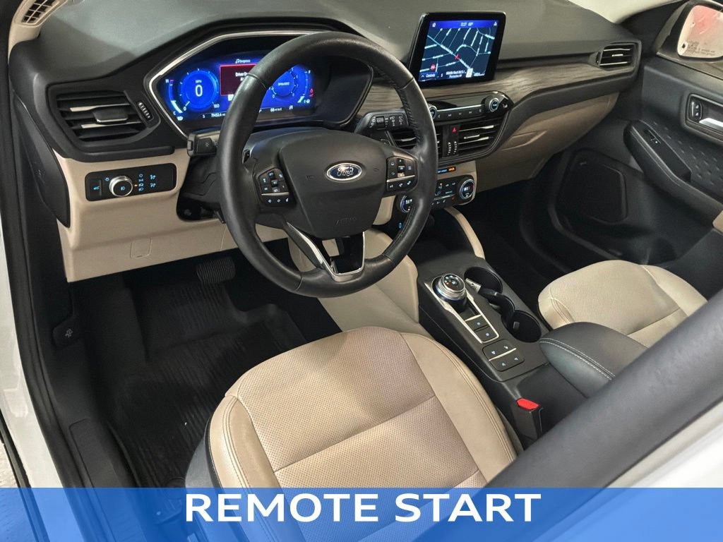Certified 2020 Ford Escape Titanium AWD/4WD image 17