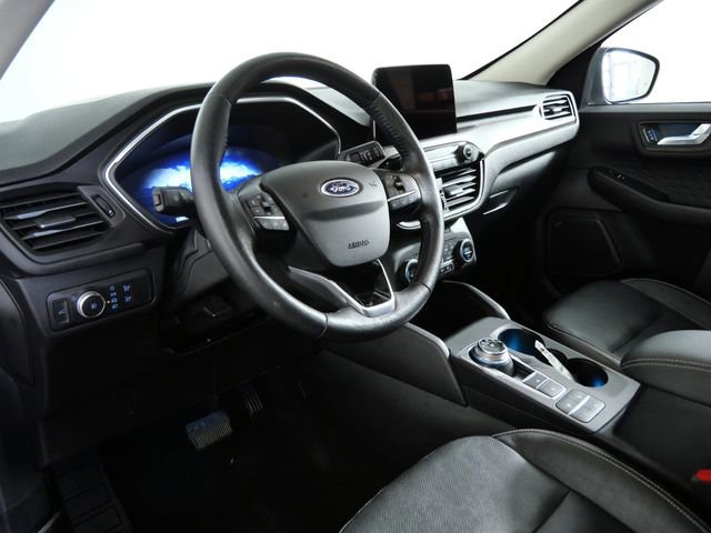 Certified 2020 Ford Escape Titanium w/ Titanium Premium Package 2.0 AWD/4WD image 16