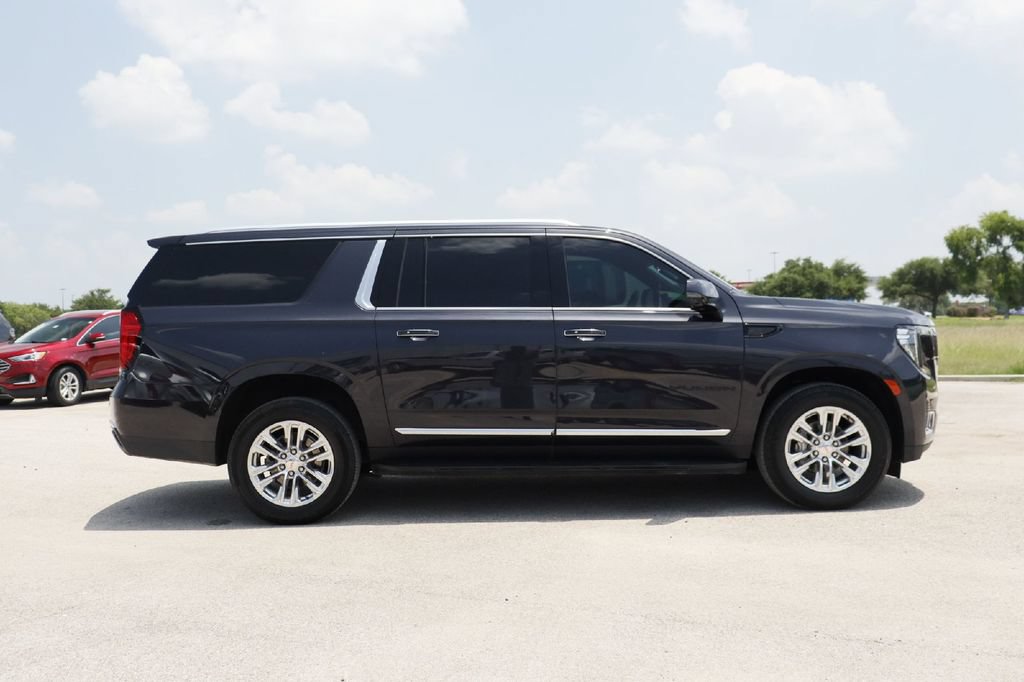 Used 2023 GMC Yukon XL SLT w/ SLT Luxury Package AWD/4WD image 30