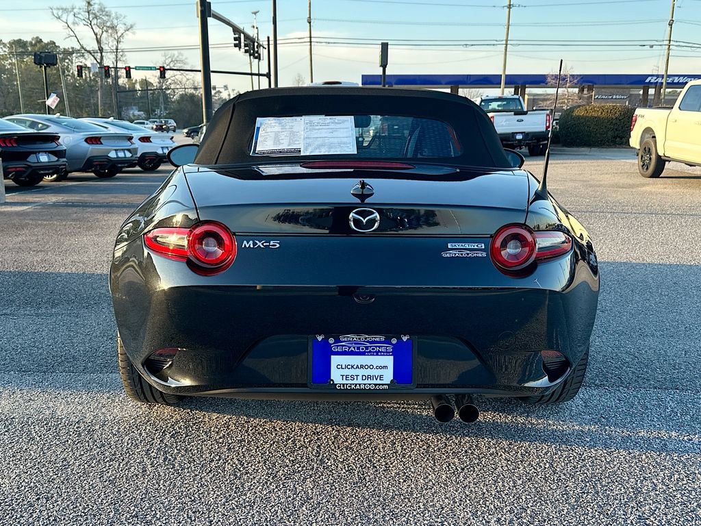 Used 2025 MAZDA MX-5 Miata Grand Touring w/ Weather Package image 3
