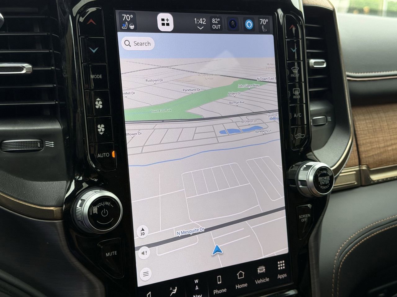 Used 2024 RAM 3500 Limited w/ Safety Group AWD/4WD image 17