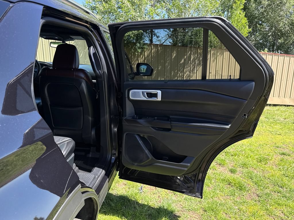 Certified 2020 Ford Explorer Platinum w/ Premium Technology Package AWD/4WD image 26